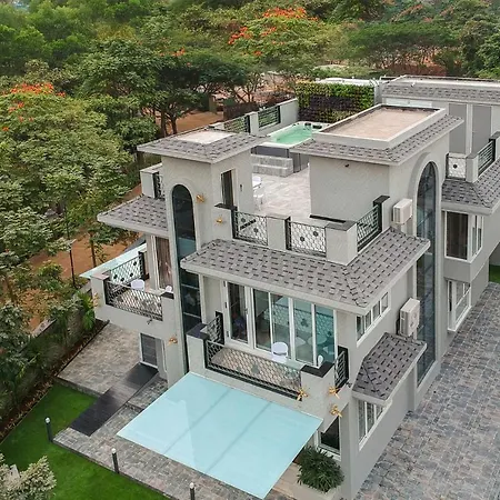 Stayvista'S Le Sutra Great Escapes - Udaan - 4Bhk Villa With Padel Ball & Jacuzzi-2